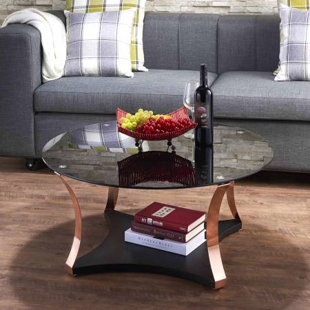 Zwart glazen tafelblad salontafel - toont een soort ingehouden maar luxe gevoel