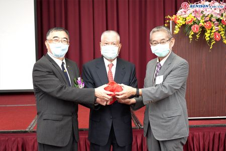 恭贺廖本泉总经理当选台湾塑胶制品工业同业公会第20届理事长-交接仪式