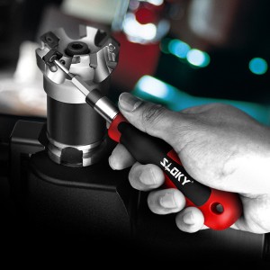Bộ chuyển đổi Cận cảnh tuốc nơ vít momen xoắn Sloky của tay cầm thẳng với các bit Hex, Torx và Torx Plus cho các thông số kỹ thuật khác nhau của bộ điều hợp mô-men xoắn.