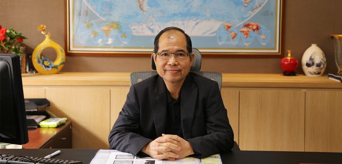 Chairman　Robert Ouyoung