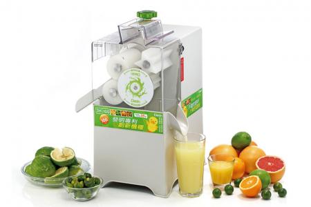 JH100Plus+ Commercial Citrus Juicer - Countertop Citrus Juicer.