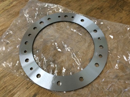 Ju Feng’s grinding center can finish the parts up to the tolerances of ±2 um.