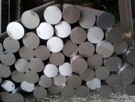 The finished steel bar after cutting by Ju Feng’s band saw machine