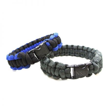 Survival Wristband - Emergency Paracord Bracelet