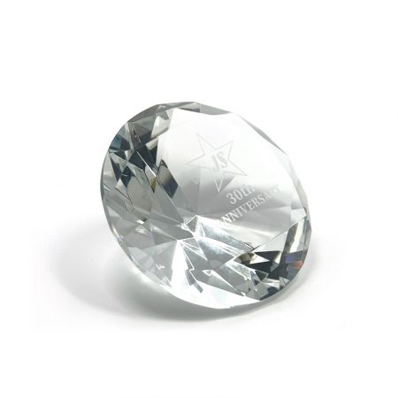 diamond shape crystals award paperweight
