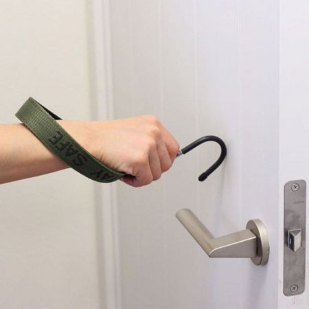 personalized self protect hygienic hook door opener