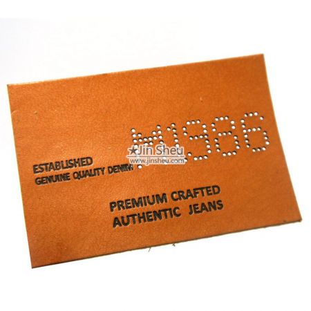 Niestandardowa skórzana etykieta z wydrążonym logo - Niestandardowa skórzana etykieta z wydrążonym logo
