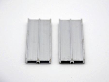 Carril DIN de aluminio mecanizado CNC
