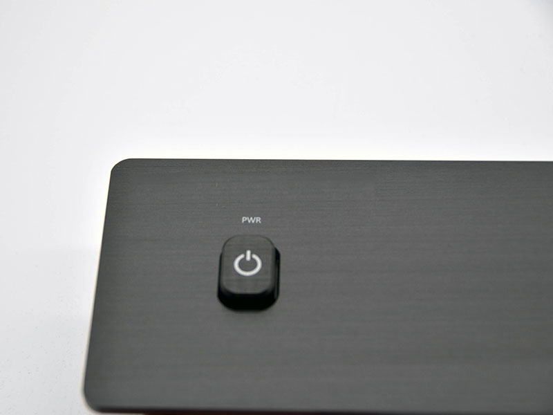 Fabricación y suministro de placas de interruptores y botones de