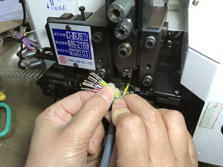Wire / Cable Crimping Service Electrical Wiring Harness Manufacturing
