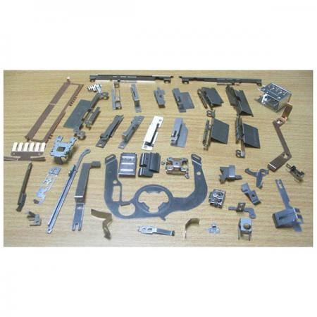 金属冲压制造、代工应用于汽机车零配件。