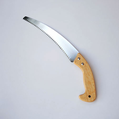 13inch (330mm) curved pruning saw with triple-bevel teeth