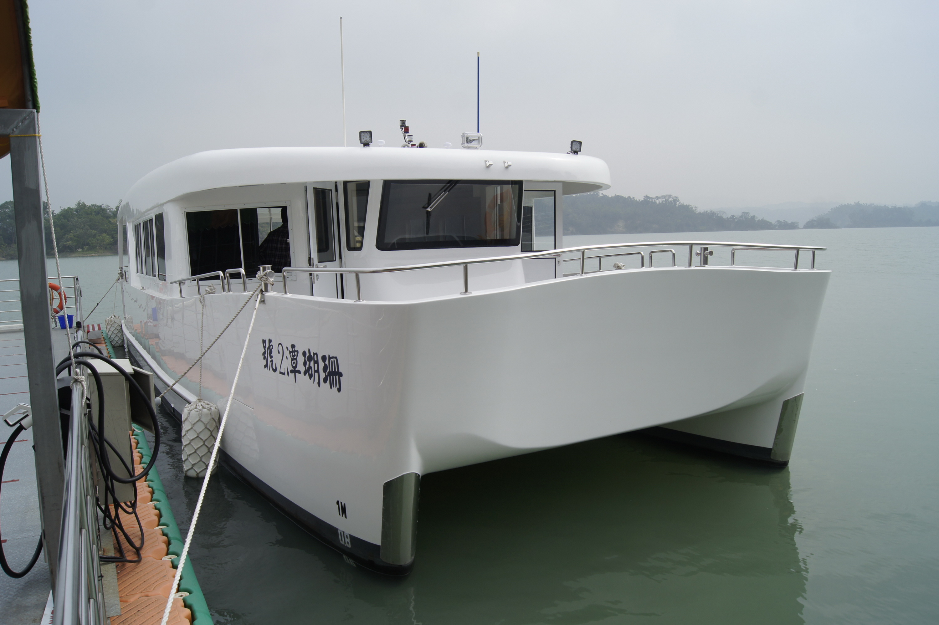 20GT FRP Diesel-electric Catamaran Passenger Boat