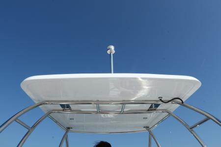 Kapal pesiar ruang kemudi terbuka Sunshine-32-kaki berbentuk busur