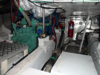 19GT FRP High speed Passenger Boat Engine Room