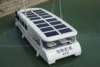 20GT FRP Diesel-electric catamaran passenger ship New ship lifting reservoir