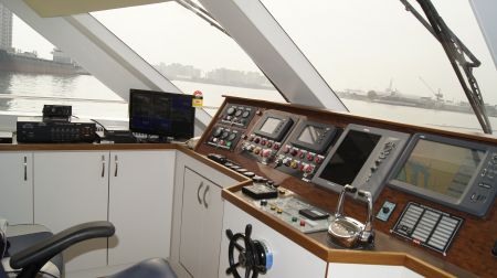 98GT FRP Passenger Boat Cab