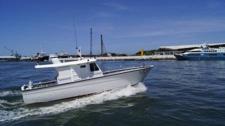 Essai dans le port du bateau de pêche Sealion FRP de 38 pieds (5)