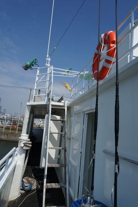 140 GT Tuna Long Liner Boat Main deck access