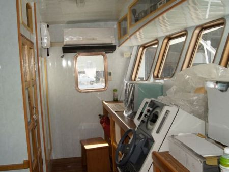 230GT Tuna Long Liner Boat Cab