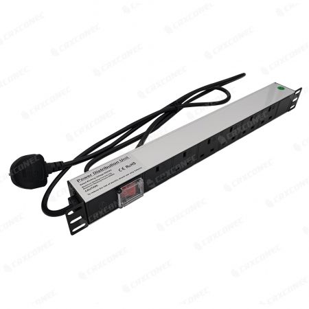 6-drożna jednostka dystrybucji zasilania PDU 13A w Wielkiej Brytanii do szafy serwerowej