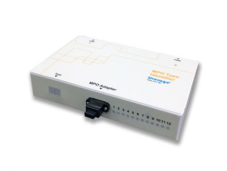 Identificador de Polaridade MPO 8/12 - O MPO Polarity Identifier, que acompanha o MPO Tester, é usado para verificar o tipo de cabo MPO.