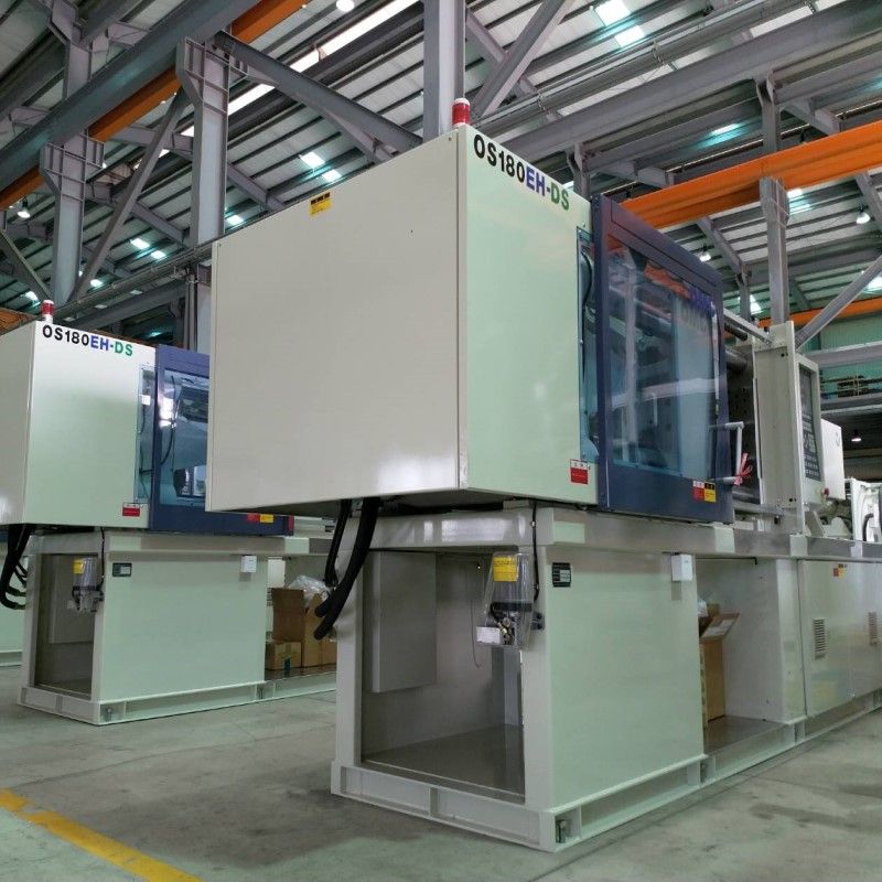 High-performance plastic injection molding machine can improve production efficiency.