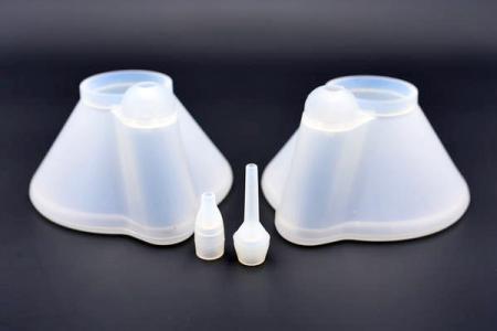 Силиконовая маска и силиконовая насадка назального аспиратора - Силиконовая маска для ингаляционного кортикостероида и силиконовая насадка назального аспиратора.