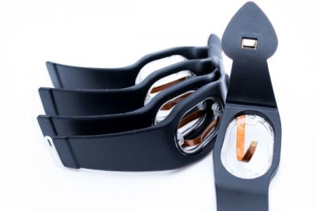 Bracelet en silicone personnalisé - Le bracelet en silicone pour oxymètre contient un capteur, une boucle POM et un cadre en PC.