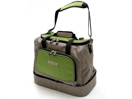 Two Layer Travel Bag - Travel bag with a separate shoe pocket.