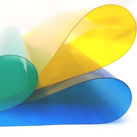 Foaie PVC colorată transparentă - Role de folii PVC colorate transparente