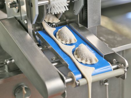 Using the forming molds to automatically produce Pierogis
