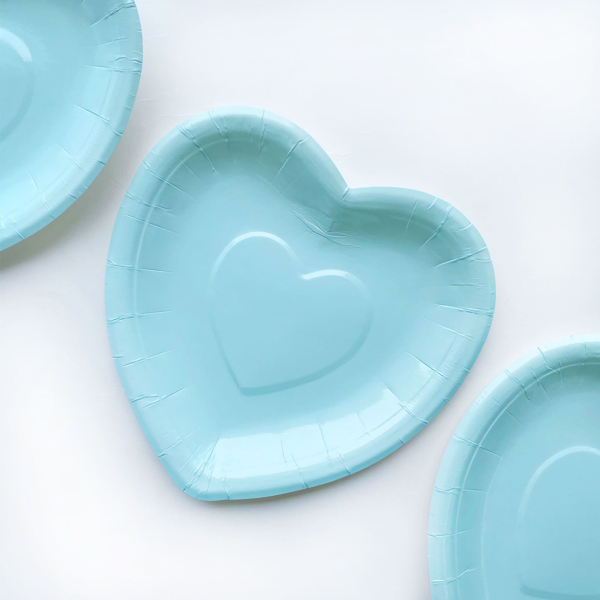 BabyBlue Kalp Şekilli Kağıt Kek Tabakları, Kek Çatalı BabyBlue Kalp Şekilli Kağıt Kek Tabakları, Kek Çatalı