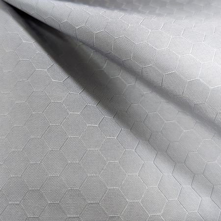Tissu imperméable et respirant en polyester 150D biodégradable - Tissu imperméable et respirant en polyester 150D biodégradable