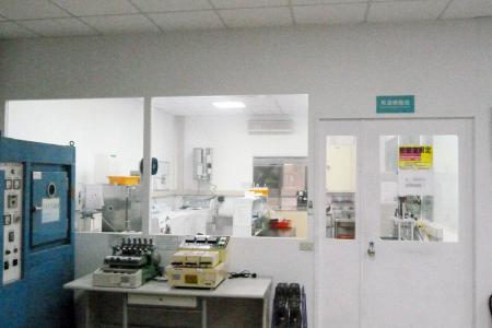 Room Temperature Laboratory