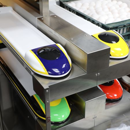 Yitiaotong automated food delivery train