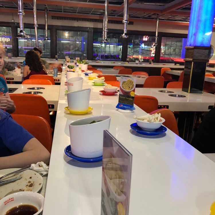 Volcano Hot Pot & BBQ Sushi Conveyor Belt) Manufacturer Hong Chiang Technology Co., LTD