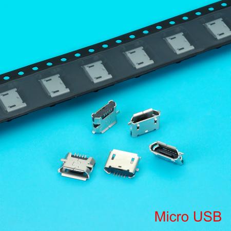موصل Micro USB - موصل Micro USB مع تلامس من الفوسفور البرونزي وغطاء أسود.