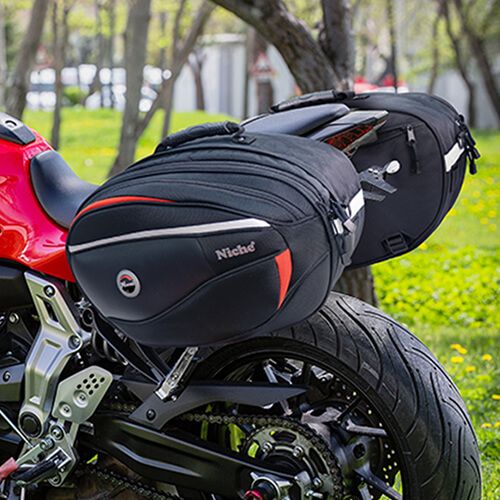 Denne samling af motorcykel
Blød bagageer din bedste ven til motorcykeltur.