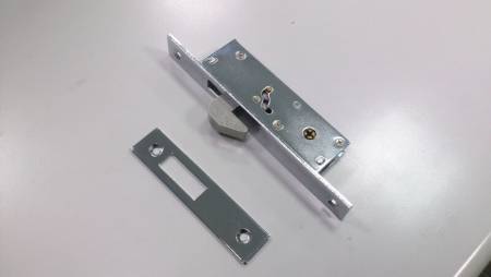 Plaque De Frappe Onity Pour Cylindre De Serrure - Modèle HE600440, Finition Chrome Satiné