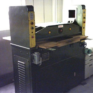 High speed hydraulic cutting machine