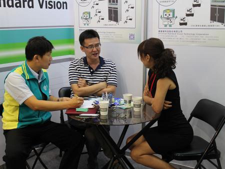 Image measuring machine attracted the attention of visitors.