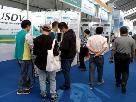 訪客洽詢優適達量測儀@2018台中國際工具機展。