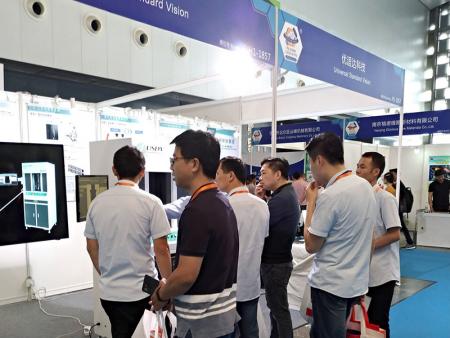 訪客洽詢優適達量測儀@2019上海國際扣件展。