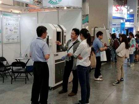 THE image measuring machine attracted the attention of visitors.