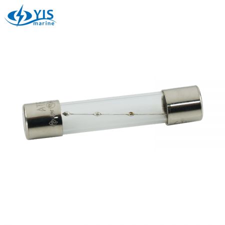 F 6 x Splash proof standard blade in line holders with 6 x 3 amp fuses
