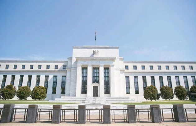 市場預期，Fed的政策利率將在2023年上半年觸及5%的高峰，為迄今最高水準。路透