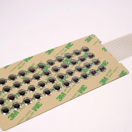 Membranomkopplare - Membranomkopplare är gränssnittsverktyg för användarutrustning som möjliggör kommunikation av kommandon från användare till elektroniska enheter.