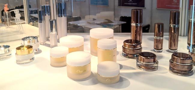 COSJAR's cosmetic container design