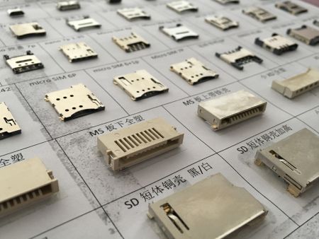 Fios、Conectores、Conectores de cartão、Cartão da série USB - Fios、Conectores、Conectores de cartão、Cartão da série USB